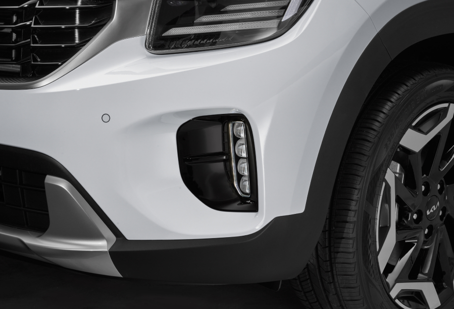 KIA exterior image